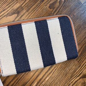 NWT double zip wallet